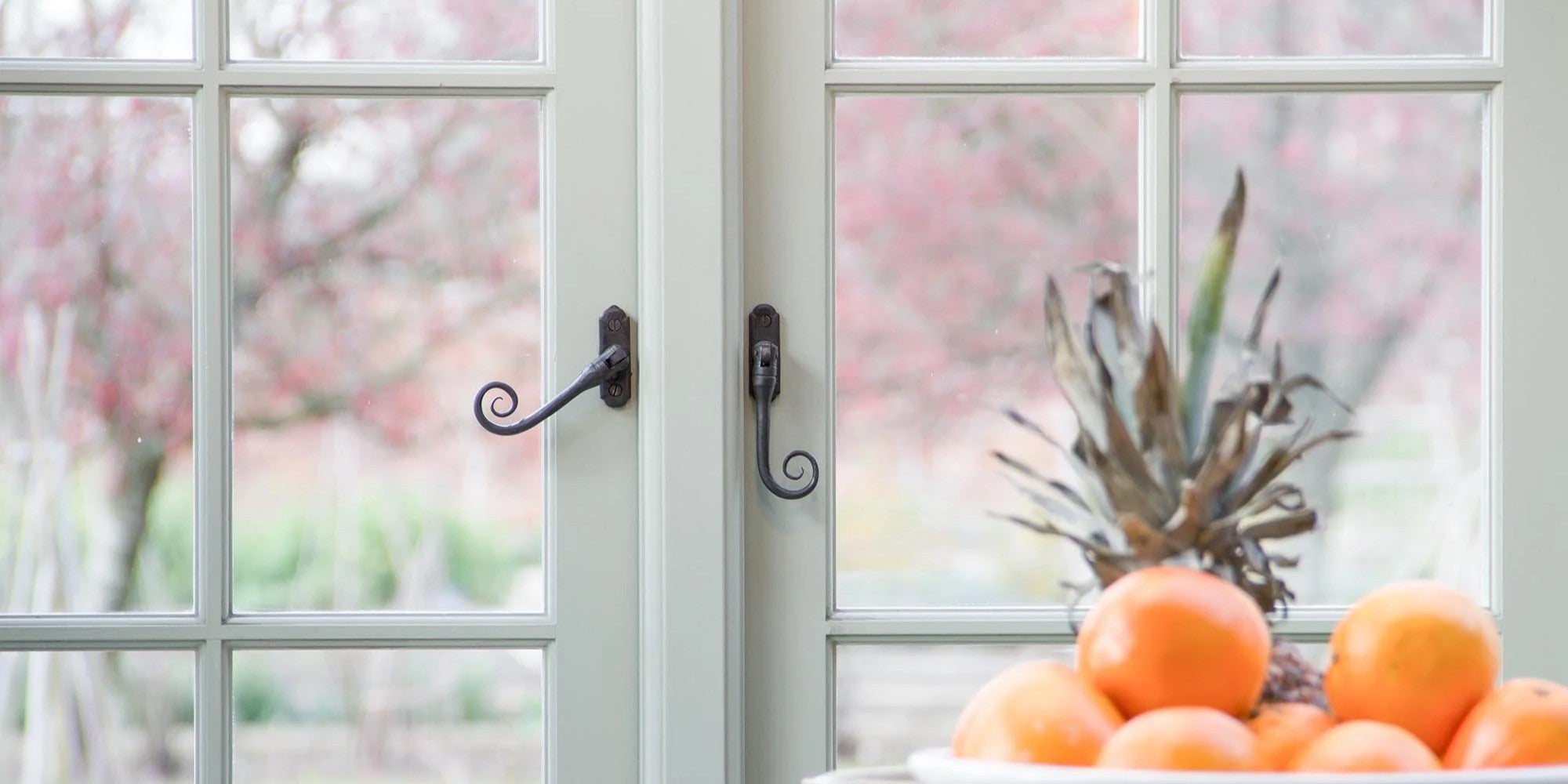 Do I Need a Left or Right Handed Window Handle?