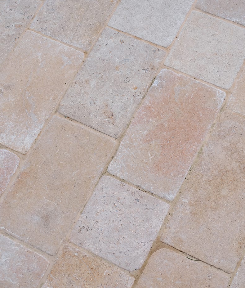 Ca'Pietra's Buscot Limestone Tumbled & Etched Cobbles