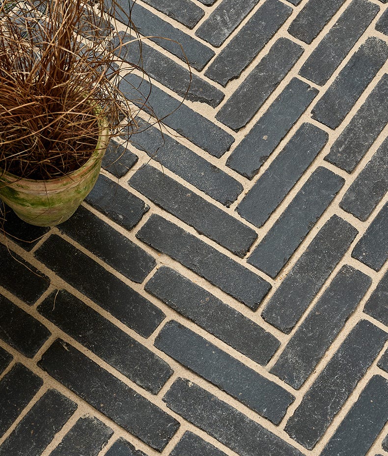 Ca'Pietra's Flanders Tumbled Clay Pavers