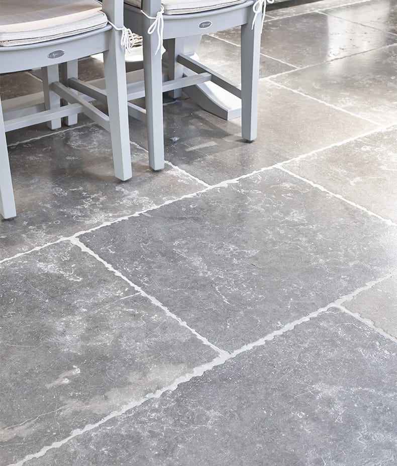 Ca'Pietra's Hazlebury Limestone Seasoned Tiles